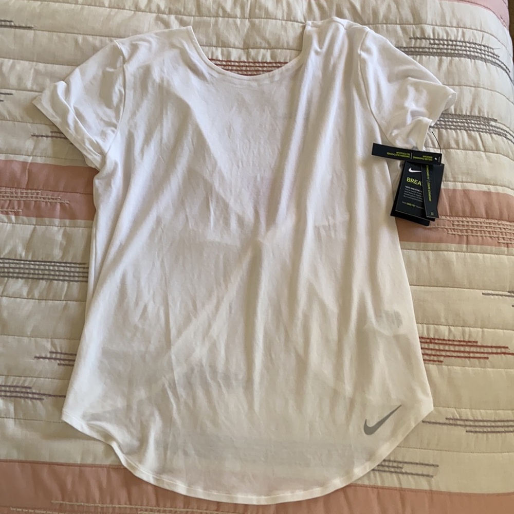 Nike top - Picture 4 of 6
